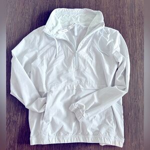 Lululemon size 8 funnel neck top